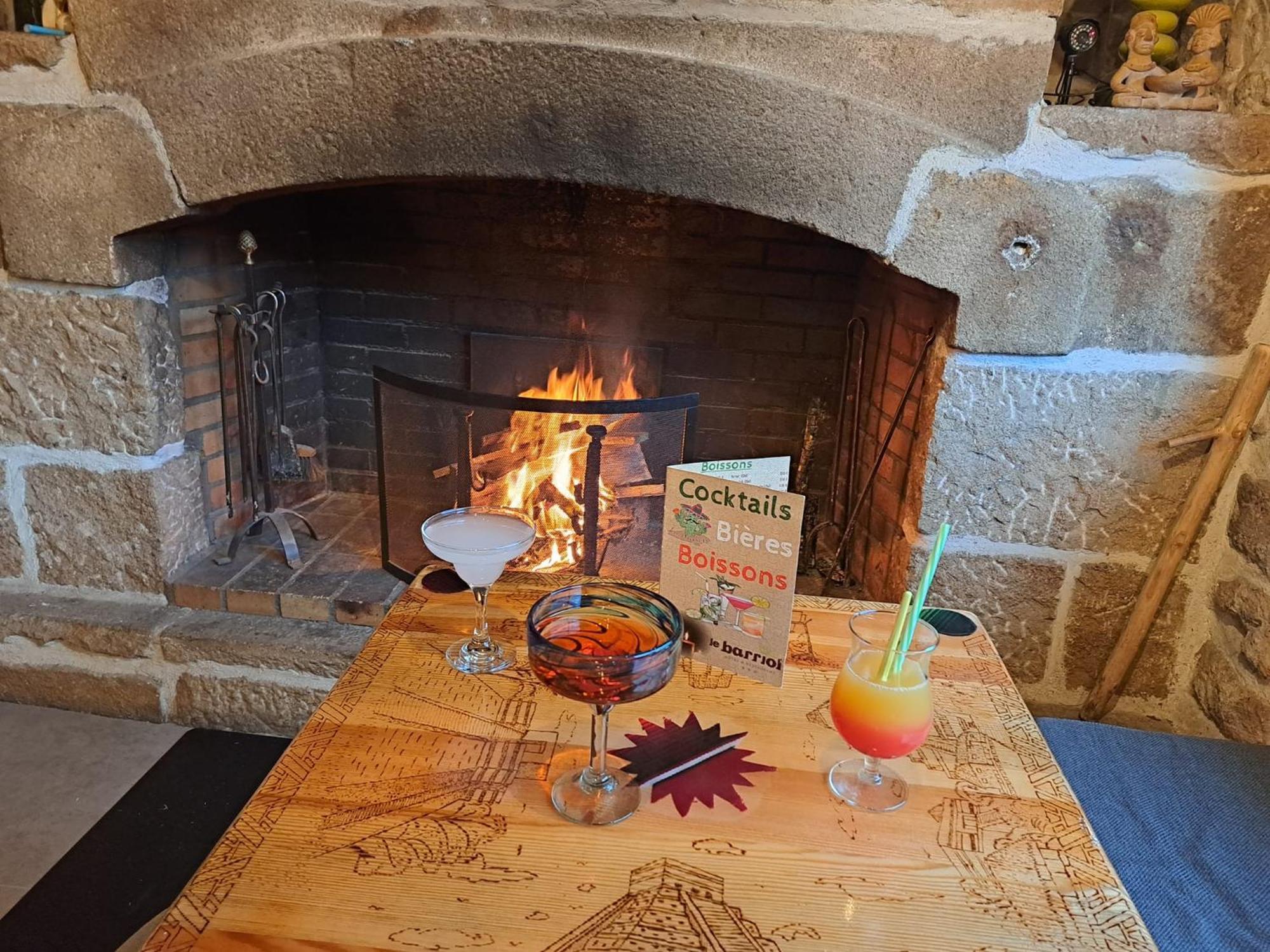 Le Barriol Hotel Saint-Julien-Chapteuil Kültér fotó