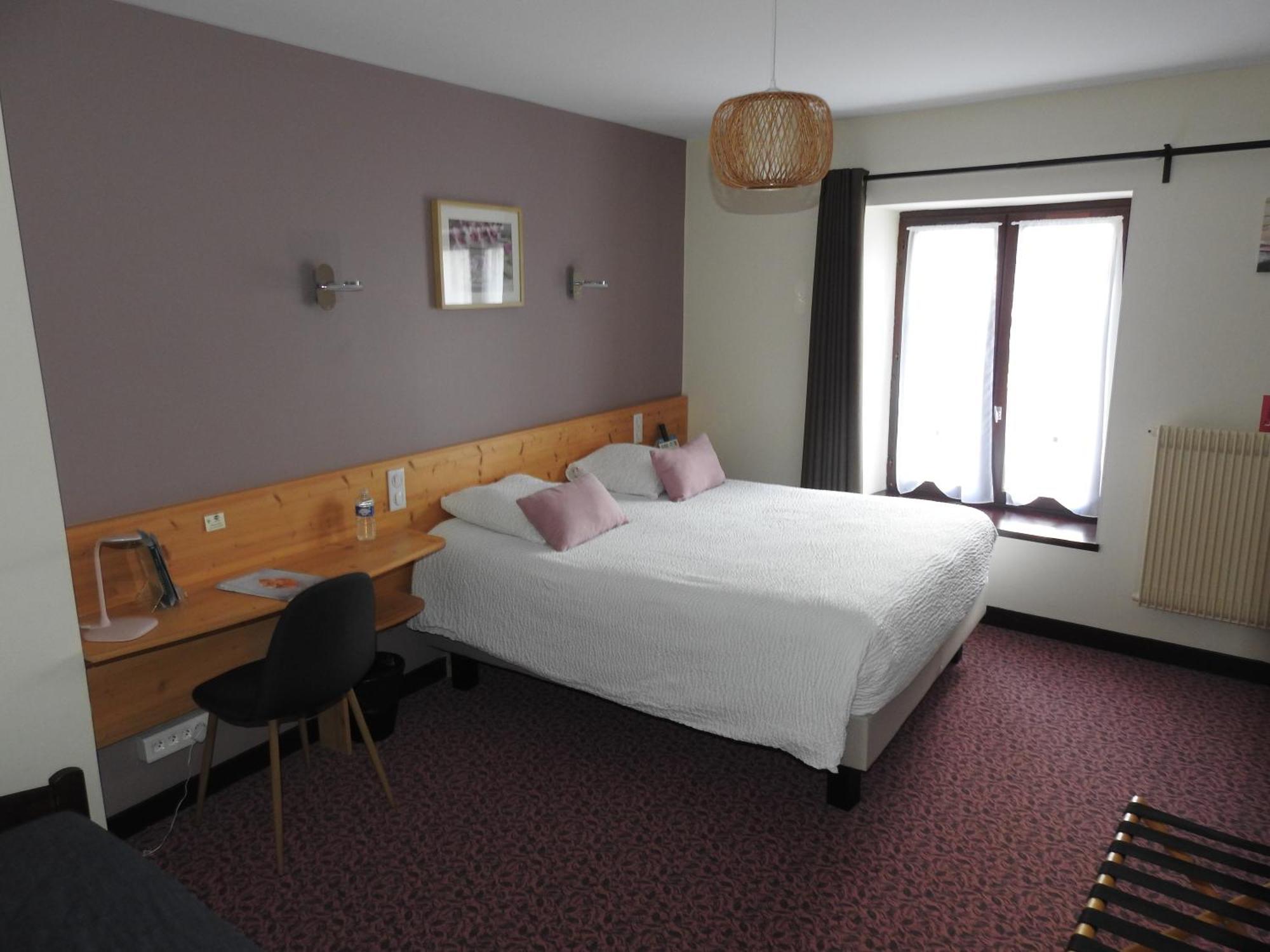 Le Barriol Hotel Saint-Julien-Chapteuil Kültér fotó